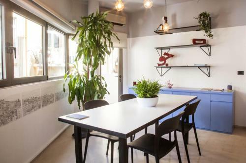 Gemmayze 1bd Apartment