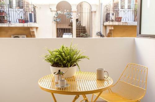 Gemmayze 1bd Apartment