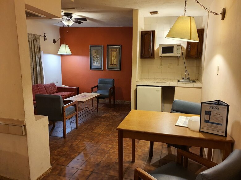 Hotel Suites Kino