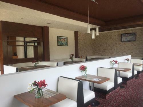 Cantalagua Inn