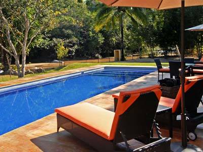 Villa Azalea Inn & Organic Farm
