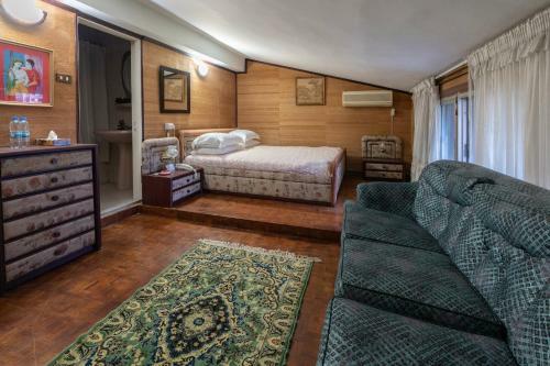 Chateau Des Oliviers Boutique Hotel