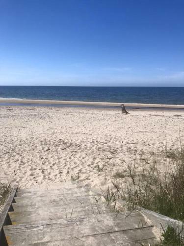 Hostal Beach Guesthouse Lenkas