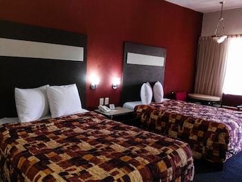 La Fuente Hotel & Suites