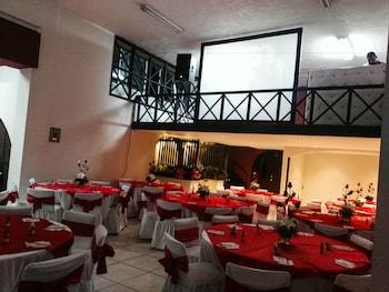 La Fuente Hotel & Suites