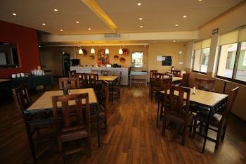 La Fuente Hotel & Suites