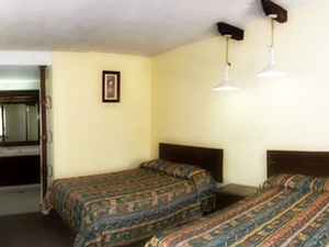 La Fuente Hotel & Suites