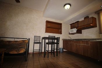 La Fuente Hotel & Suites