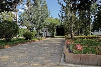 La Fuente Hotel & Suites