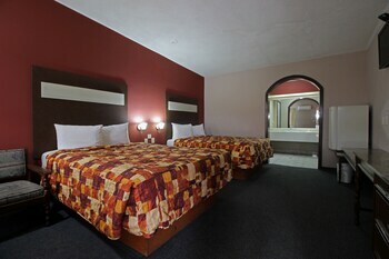 La Fuente Hotel & Suites
