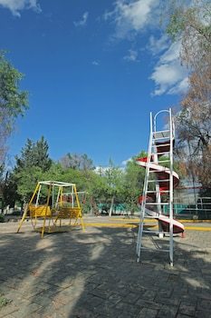 La Fuente Hotel & Suites