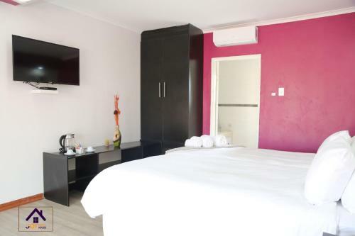 Hostal Joy Guest House Mabote