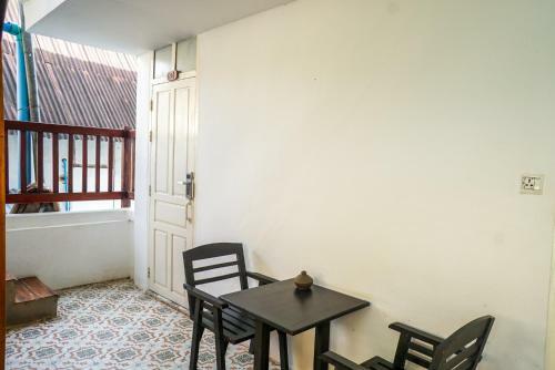 Hostal Frangipani Guesthouse