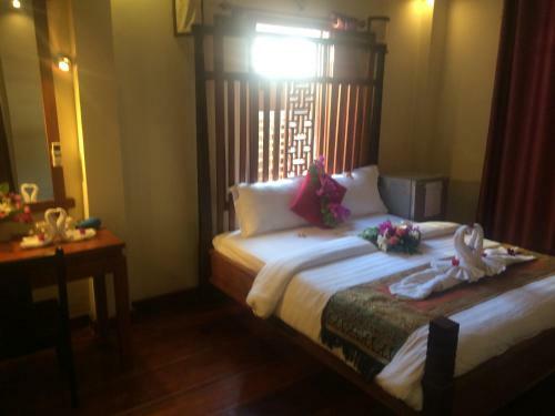Hostal Chaluenxay Villa