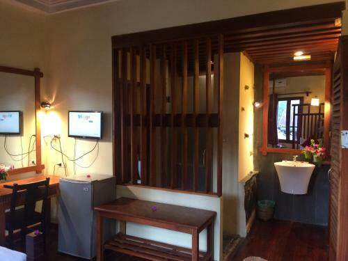Hostal Chaluenxay Villa
