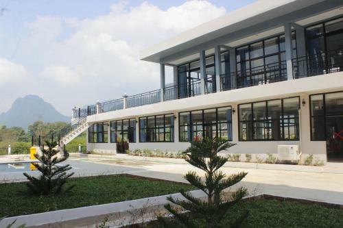 The Grand Riverside Hotel 2 Vangvieng