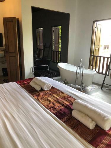 Hotel Moonlight Champa Riverview