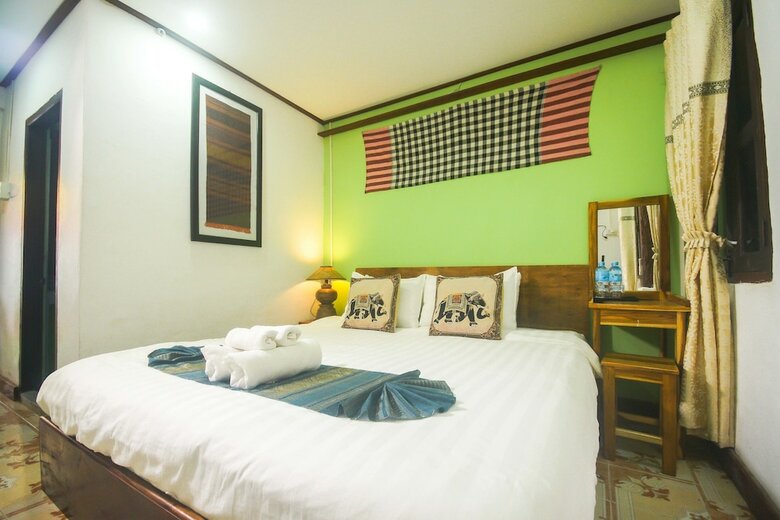 Hostal Y Not Lao Guesthouse Ban Wat Nong