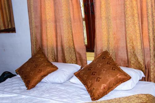 Albergue Croissant D'or Guestroom By Avalon B&B