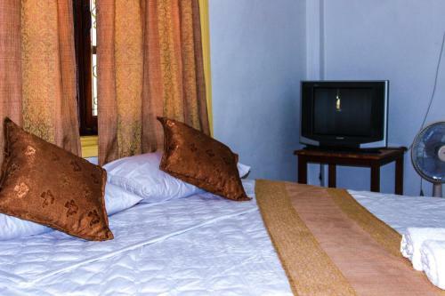 Albergue Croissant D'or Guestroom By Avalon B&B