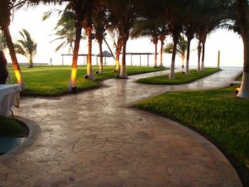 Villa Reef Yucat�n All Inclusive & Convention Center