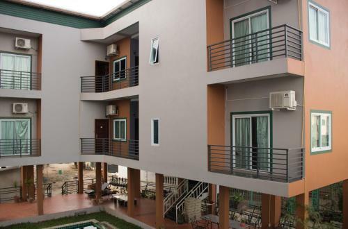 Apartamentos Phonethip Residence