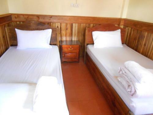 Hostal Zuela Guesthouse