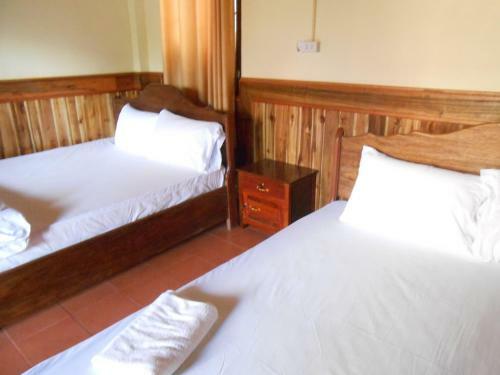 Hostal Zuela Guesthouse