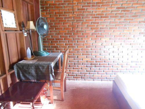 Hostal Zuela Guesthouse