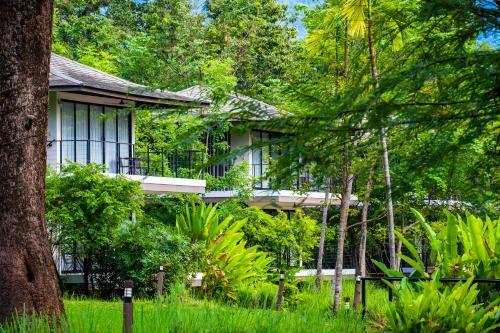 Hotel The River Resort