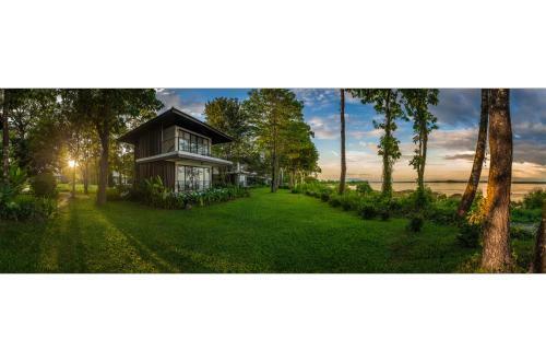 Hotel The River Resort