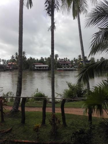 Hostal River Garden Guesthouse