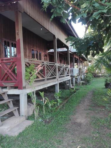 Hostal River Garden Guesthouse