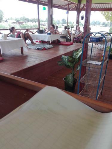 Hostal River Garden Guesthouse