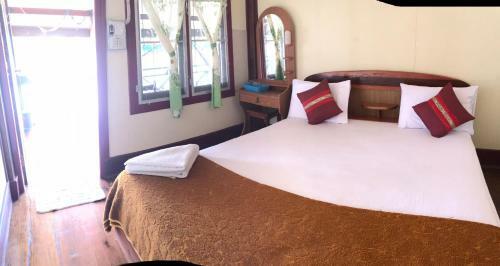 Hostal Somphamit Guesthouse
