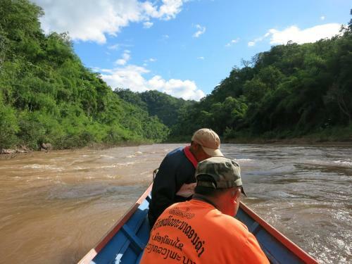 Boat - Luangprabang - Phonsavan - Home Stay
