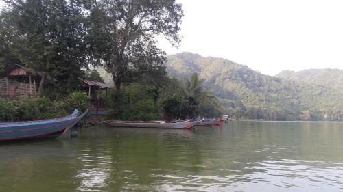 Boat - Luangprabang - Phonsavan - Home Stay