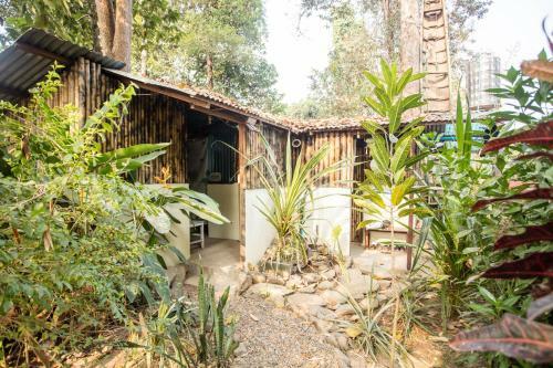 Rudi Mental Holiday Lodge