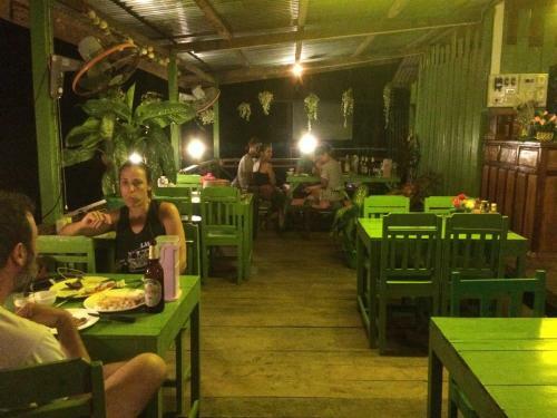 Hostal Green Buffalo G.h And Bar