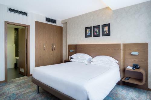 Emerald Hotel