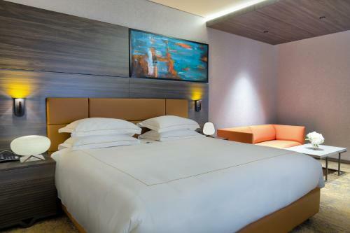 Emerald Hotel