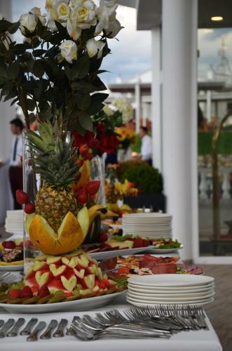 Hotel Queen Vali Palace