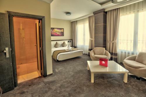 Amazona Hotel