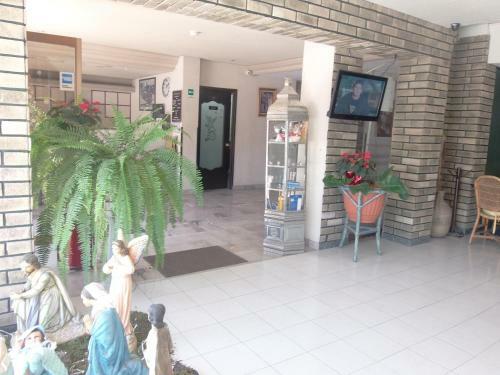 Hotel Raldos Inn