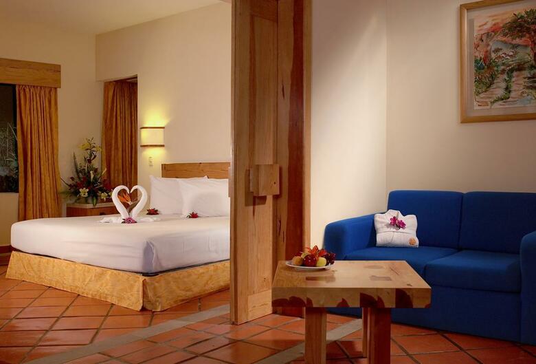 Hotel Rancho San Diego Grand Spa Resort