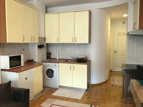 Studio Apartment Center