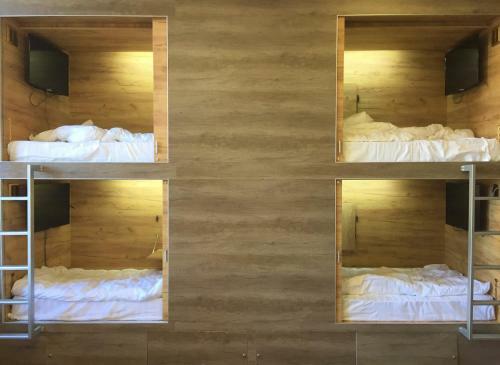 Albergue Capsule Hotel
