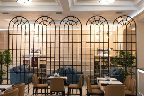 Madison Ave Hotel Bishkek