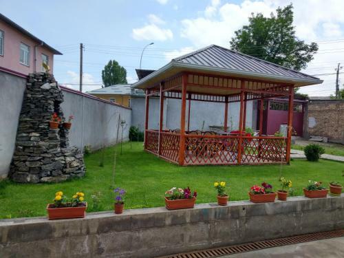 Hostal Guest House Voyage Osh