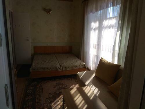 Hostal Podsolnukhi Guest House